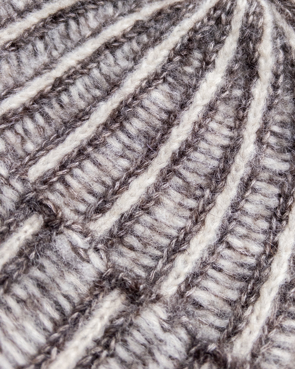 Alpaca Two-Tone Beanie - Charcoal/Cream